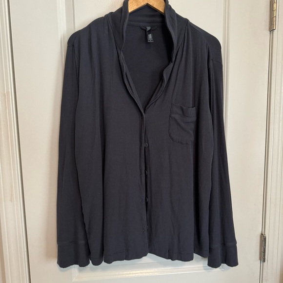 SKIMS SOFT LOUNGE PAJAMA SET - GUNMETAL GREY - Picture 5 of 7